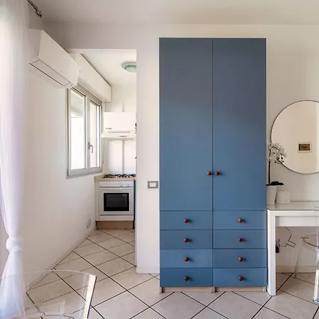 Apartament Tiny Blue - By Myhomeincomo