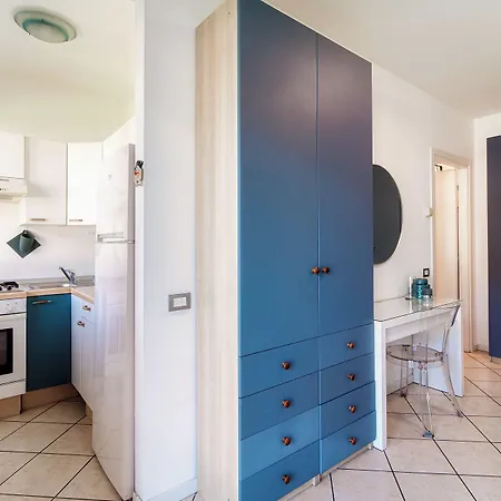 Tiny Blue - By Myhomeincomo Apartament