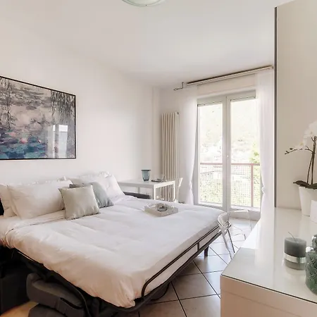 Tiny Blue - By Myhomeincomo Apartament