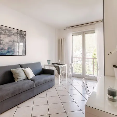 Tiny Blue - By Myhomeincomo Como