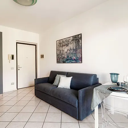 Apartament Tiny Blue - By Myhomeincomo