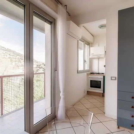 Apartment Tiny Blue - By Myhomeincomo Como