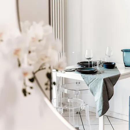 Tiny Blue - By Myhomeincomo Apartament Como