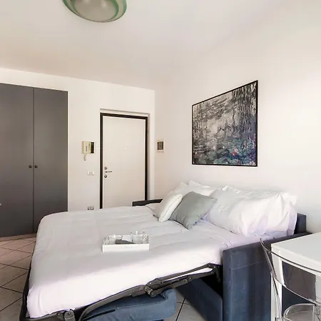 Apartment Tiny Blue - By Myhomeincomo *