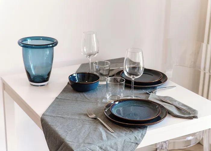 Tiny Blue - By Myhomeincomo コモ